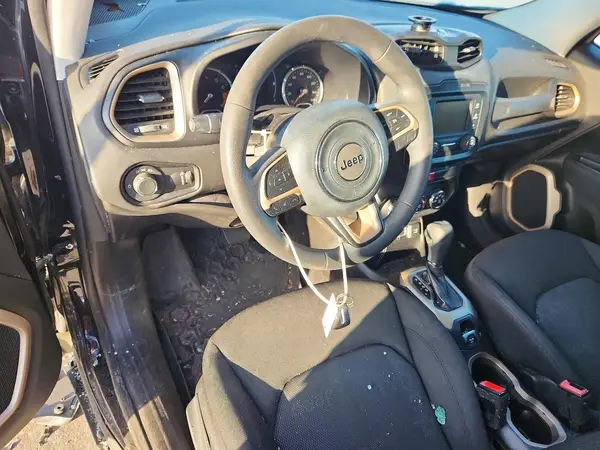 ZACCJAAB5HPF67004 2017 JEEP RENEGADE - Image 8
