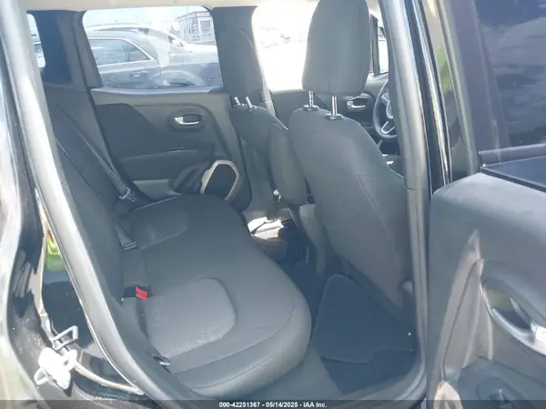 ZACCJAAB6HPE79157 2017 JEEP RENEGADE - Image 8