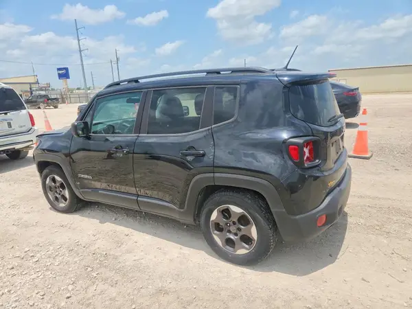 ZACCJAAB6HPF86578 2017 JEEP RENEGADE - Image 2