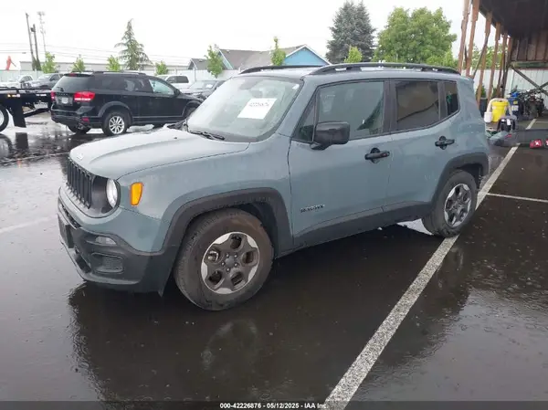 ZACCJAAB6HPF90937 2017 JEEP RENEGADE - Image 2