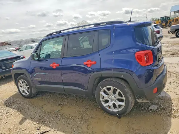 ZACCJAAB6JPJ25643 2018 JEEP RENEGADE - Image 2