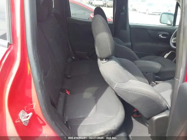 ZACCJAAB7HPE60973 2017 JEEP RENEGADE - Image 8