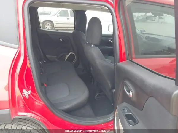 ZACCJAAB7HPE81676 2017 JEEP RENEGADE - Image 8