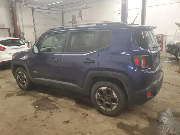 ZACCJAAB7HPF61611 2017 JEEP RENEGADE - Image 2