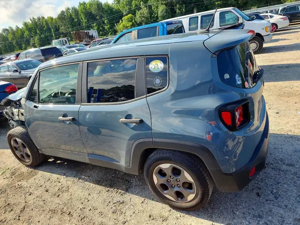 ZACCJAAB8HPF06956 2017 JEEP RENEGADE - Image 2