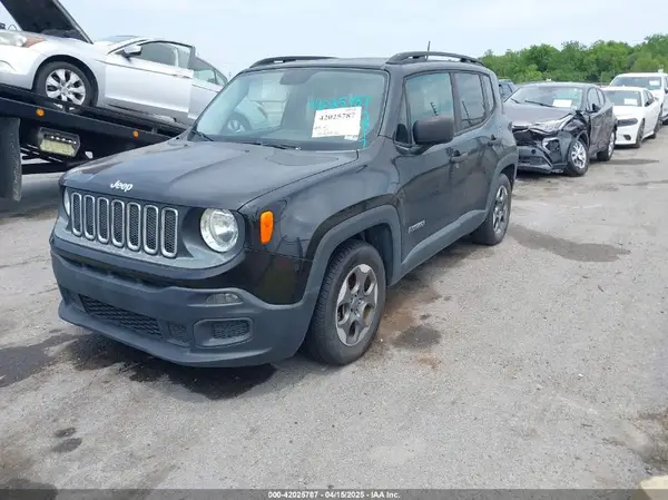 ZACCJAAB8HPF18198 2017 JEEP RENEGADE - Image 2