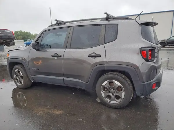 ZACCJAAB8HPF42405 2017 JEEP RENEGADE - Image 2
