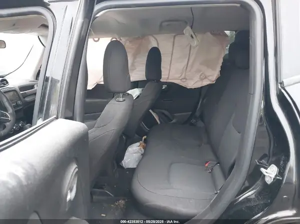 ZACCJAAB8HPF47233 2017 JEEP RENEGADE - Image 8