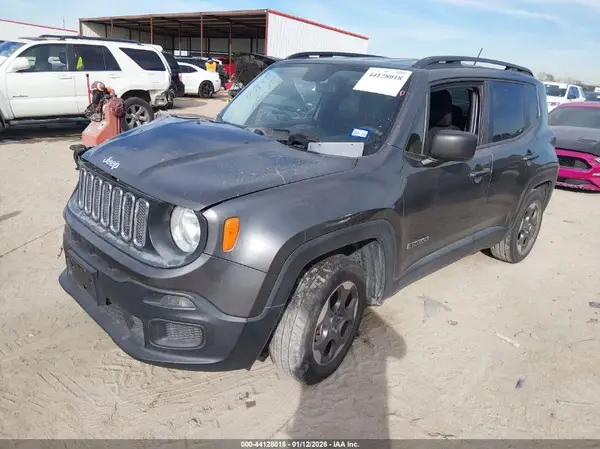 ZACCJAAB8HPF51945 2017 JEEP RENEGADE - Image 2