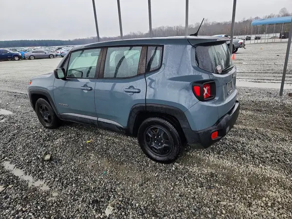 ZACCJAAB9HPE43060 2017 JEEP RENEGADE - Image 2