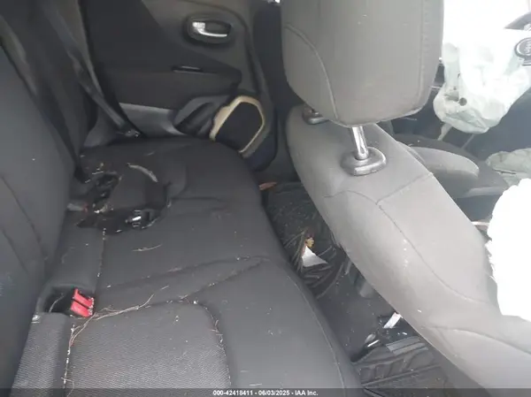 ZACCJAAB9HPE50588 2017 JEEP RENEGADE - Image 8