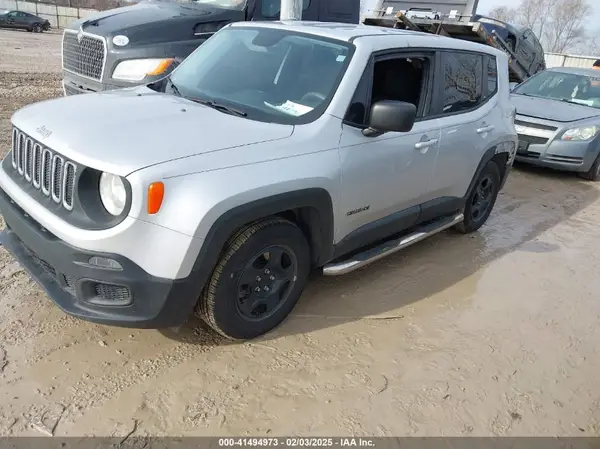 ZACCJAAB9HPE52776 2017 JEEP RENEGADE - Image 2