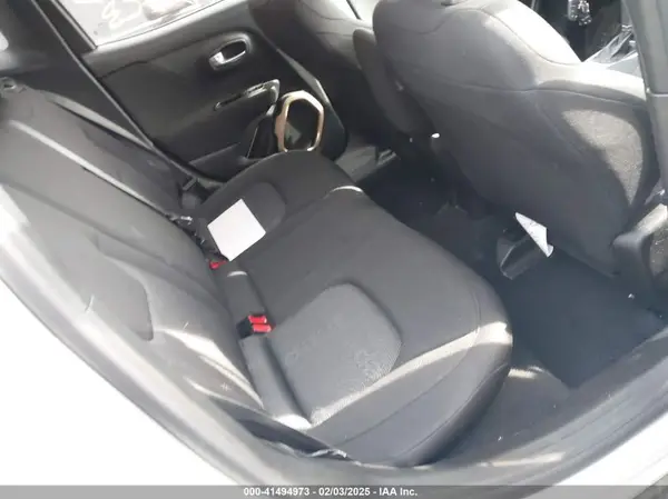ZACCJAAB9HPE52776 2017 JEEP RENEGADE - Image 8