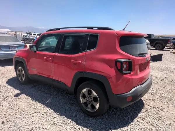 ZACCJAAB9HPF02589 2017 JEEP RENEGADE - Image 2