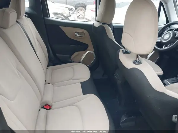 ZACCJAAB9JPG81478 2018 JEEP RENEGADE - Image 8