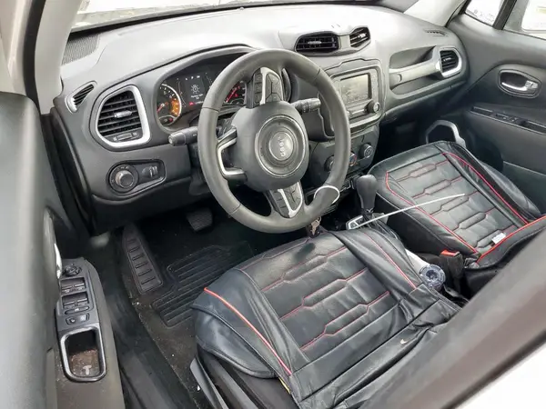 ZACCJAAB9JPG92979 2018 JEEP RENEGADE - Image 8