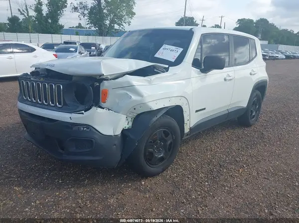 ZACCJAABXHPE44928 2017 JEEP RENEGADE - Image 2