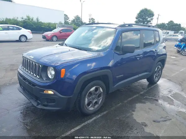 ZACCJAABXHPE83048 2017 JEEP RENEGADE - Image 2