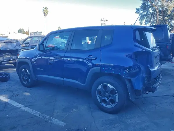 ZACCJAABXHPF77818 2017 JEEP RENEGADE - Image 2