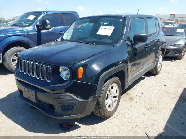 ZACCJAABXHPG17623 2017 JEEP RENEGADE - Image 2