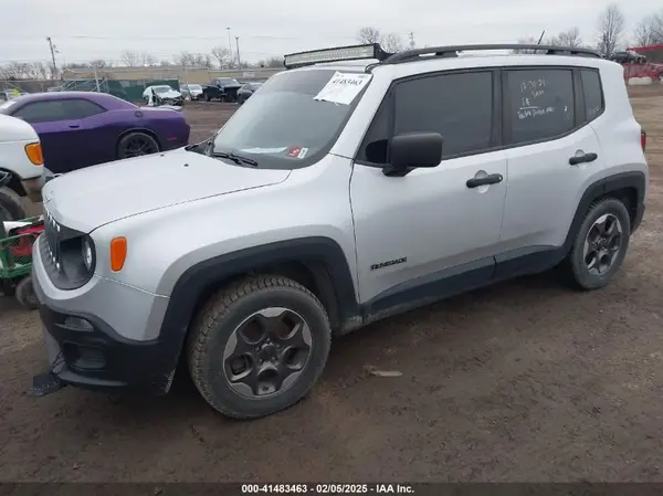 ZACCJAAH3HPF05721 2017 JEEP RENEGADE - Image 2