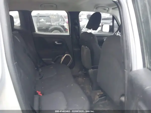ZACCJAAH3HPF05721 2017 JEEP RENEGADE - Image 8