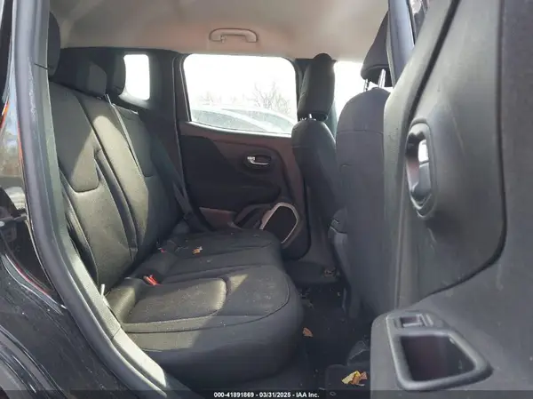 ZACCJAAHXHPG09784 2017 JEEP RENEGADE - Image 8