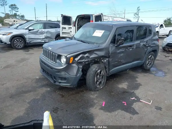 ZACCJAAT0GPC71492 2016 JEEP RENEGADE - Image 2