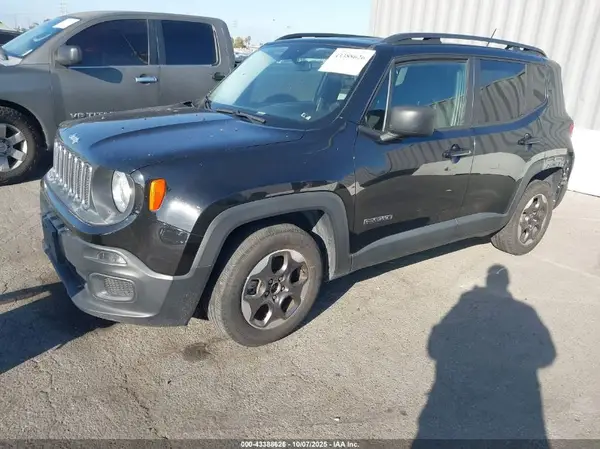 ZACCJAAT0GPD42044 2016 JEEP RENEGADE - Image 2