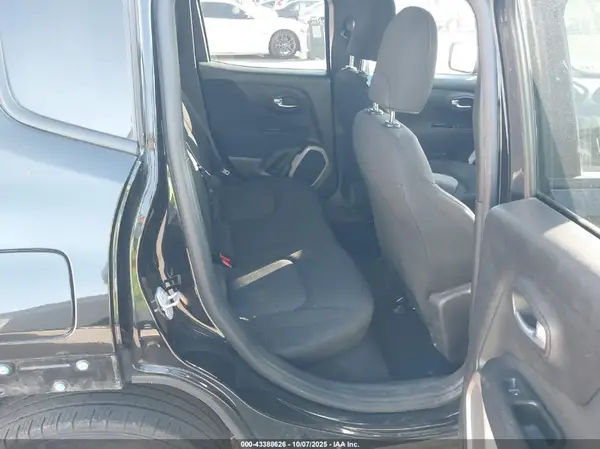 ZACCJAAT0GPD42044 2016 JEEP RENEGADE - Image 8