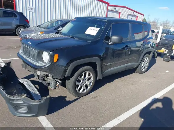 ZACCJAAT0GPD92832 2016 JEEP RENEGADE - Image 2