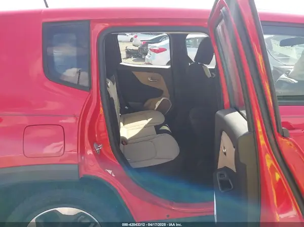 ZACCJAAT1GPD61055 2016 JEEP RENEGADE - Image 8