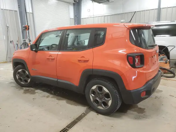 ZACCJAAT2GPD13144 2016 JEEP RENEGADE - Image 2