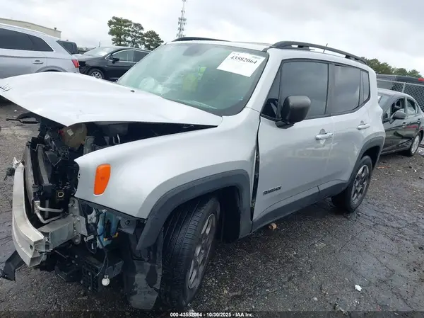 ZACCJAAT3GPD42636 2016 JEEP RENEGADE - Image 2