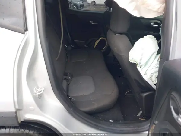 ZACCJAAT3GPD42636 2016 JEEP RENEGADE - Image 8