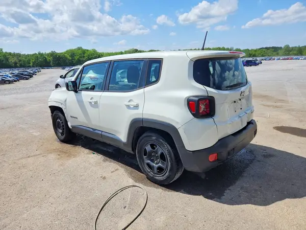 ZACCJAAT3GPE19554 2016 JEEP RENEGADE - Image 2