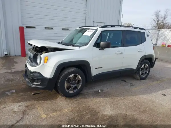 ZACCJAAT3GPE31591 2016 JEEP RENEGADE - Image 2