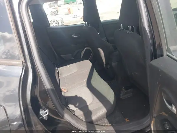 ZACCJAAT4GPD12657 2016 JEEP RENEGADE - Image 8