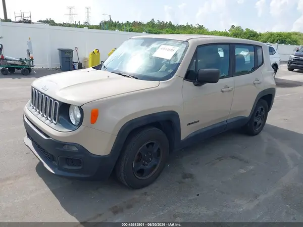 ZACCJAAT4GPE37626 2016 JEEP RENEGADE - Image 2