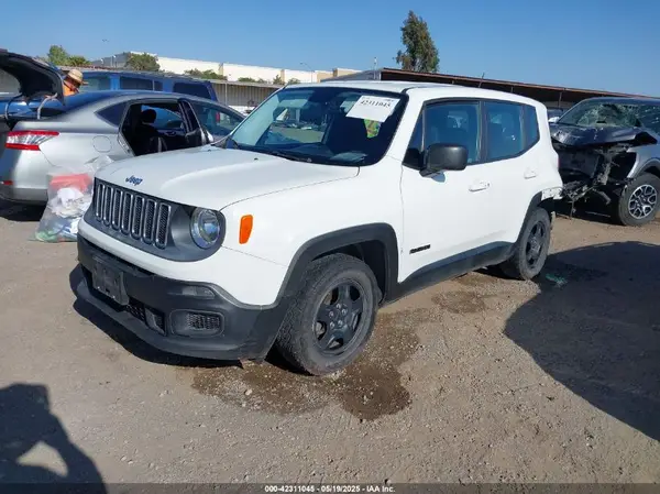 ZACCJAAT5GPC59970 2016 JEEP RENEGADE - Image 2
