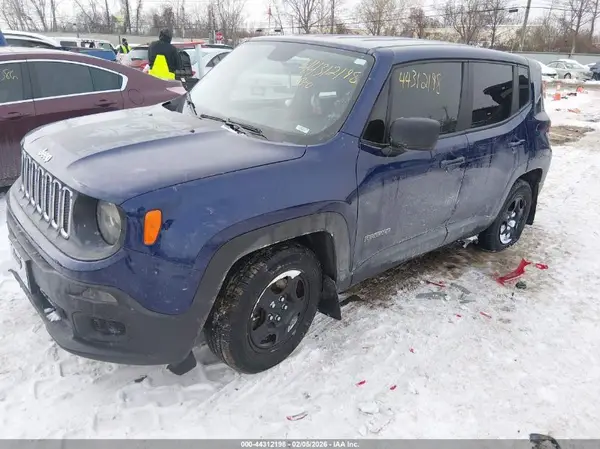 ZACCJAAT5GPC95898 2016 JEEP RENEGADE - Image 2