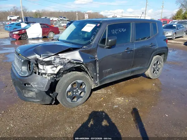ZACCJAAT6GPC78561 2016 JEEP RENEGADE - Image 2