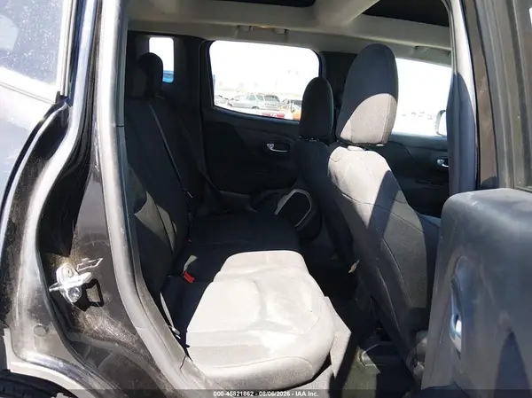 ZACCJAAT6GPD69104 2016 JEEP RENEGADE - Image 8