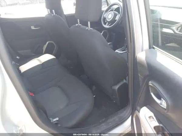 ZACCJAAT7GPC78519 2016 JEEP RENEGADE - Image 8