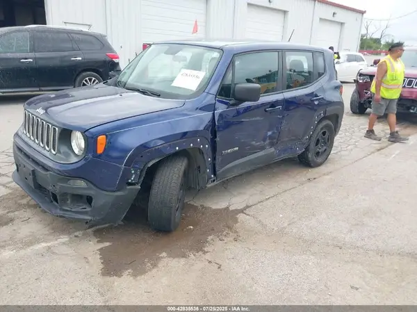 ZACCJAAT7GPD08389 2016 JEEP RENEGADE - Image 2