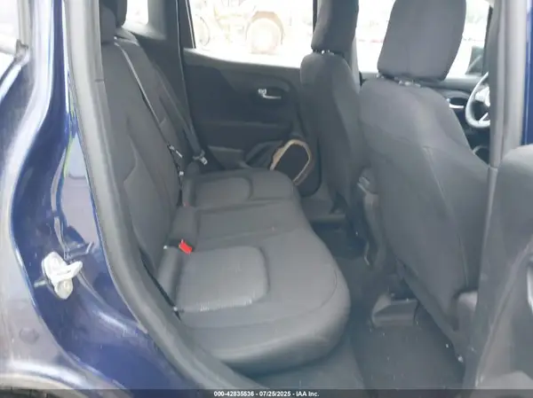 ZACCJAAT7GPD08389 2016 JEEP RENEGADE - Image 8