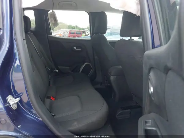 ZACCJAAT7GPD63151 2016 JEEP RENEGADE - Image 8