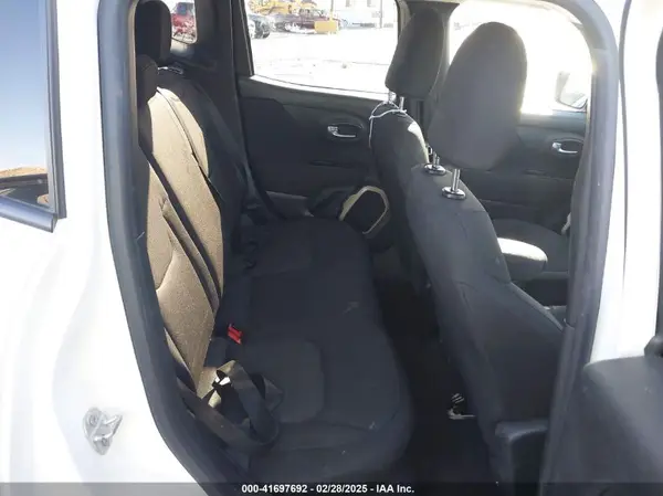 ZACCJAAT7GPE07603 2016 JEEP RENEGADE - Image 8