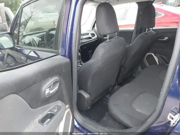 ZACCJAAT8GPD55771 2016 JEEP RENEGADE - Image 8