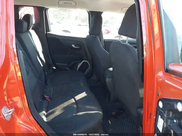 ZACCJAAT8GPE17301 2016 JEEP RENEGADE - Image 8